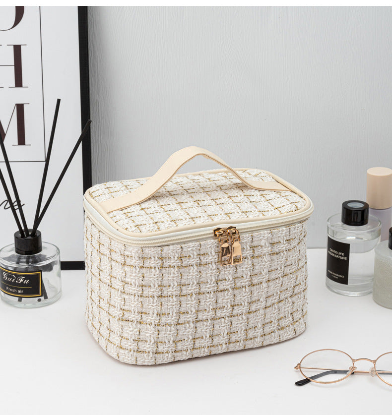 👜 Makeup Bag