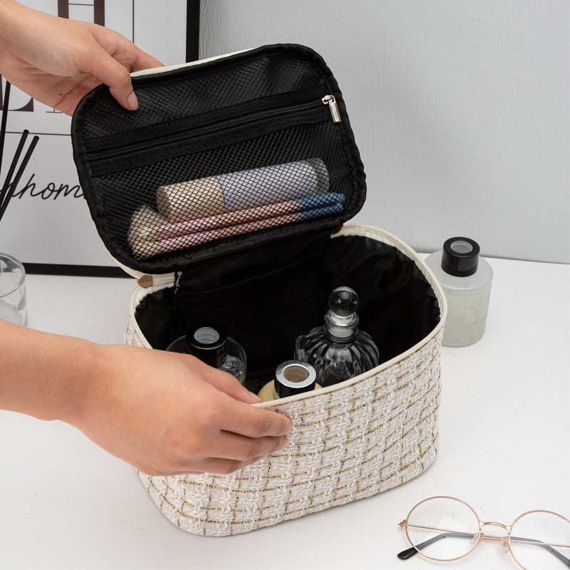 👜 Makeup Bag